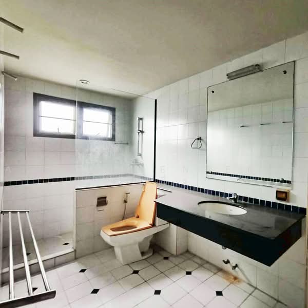 Aree Place Sukhumvit 26, Bangkok, Khong Tan, Khlong Toei, Bangkok, 3 Bedrooms, 173 sqm, Condo For Sale, by AJHOMECENTER-คุณหนึ่ง, 500477637 - DDproperty.com