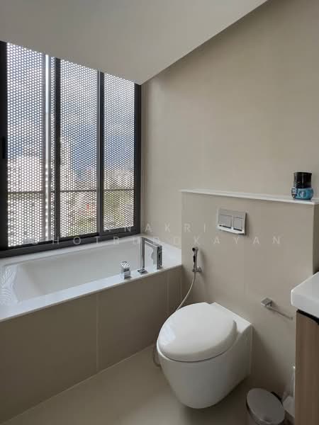 Circle Sukhumvit 31, Bangkok, Soi Sukhumvit 31, Khlong Tan Nua, Watthana, Bangkok, 2 Bedrooms, 70 sqm, Condo For Sale, by Tanakrit Chotbuddkayan, 500477649 - DDproperty.com