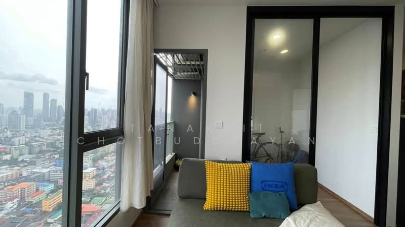 Cloud Thonglor-Phetchaburi, Bangkok, 1986 New Petchaburi Road, Bang Kapi, Huai Khwang, Bangkok, 1 Bedroom, 38 sqm, Condo For Sale, by Tanakrit Chotbuddkayan, 500477661 - DDproperty.com