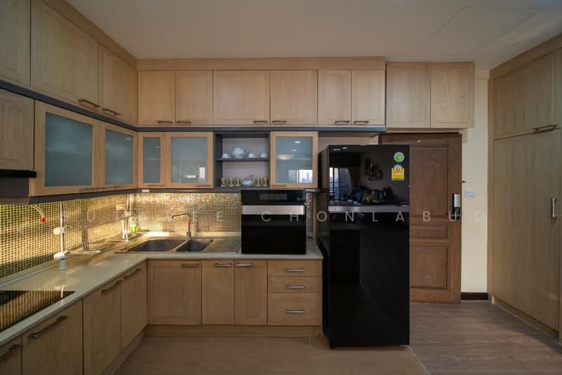 The Waterford Diamond Tower Sukhumvit, Bangkok, 758/18 Soi Sukhumvit 30/1, Sukhumvit Road, Khlong Toei, Bangkok, 3 Bedrooms, 120 sqm, Condo For Rent, by Sutavee Chonlabud, 500477712 - DDproperty.com