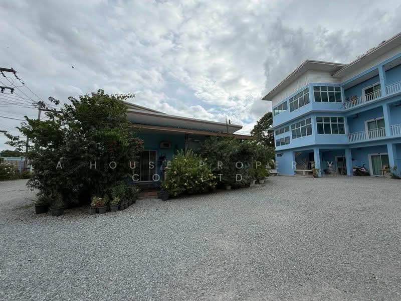Apartment for sale on Nine Kilometers Road, Sriracha, Chon Buri (Pattaya), Surasak, Si Racha, Chon Buri (Pattaya), , 2,800 sqm, Business For Sale, by A House Property Co.,Ltd., 500477718 - DDproperty.com