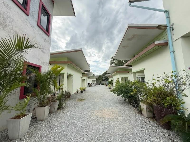 Apartment for sale on Nine Kilometers Road, Sriracha, Chon Buri (Pattaya), Surasak, Si Racha, Chon Buri (Pattaya), , 2,800 sqm, Business For Sale, by A House Property Co.,Ltd., 500477718 - DDproperty.com