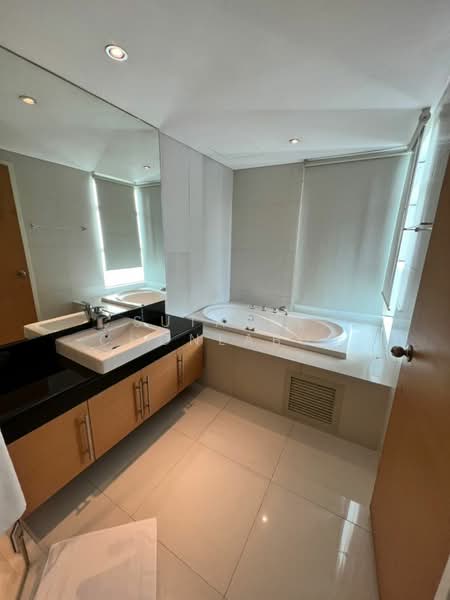 Fullerton Sukhumvit, Bangkok, Sukhumvit Road, Khlong Tan Nua, Watthana, Bangkok, 3 Bedrooms, 170 sqm, Condo For Rent, by Sutavee Chonlabud, 500477733 - DDproperty.com