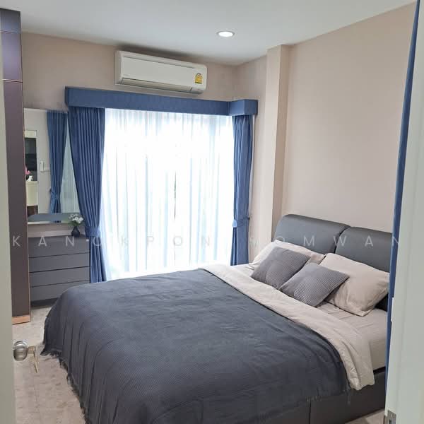 Grand Bangkok Boulevard Rama 9 - Srinakarindra, Bangkok, Krungthep Kritha 17 Alley, Thap Chang, Saphan Sung, Bangkok, 4 Bedrooms, 335 sqm, Single Detached House For Sale, by Kanokpon Somwan, 500477739 - DDproperty.com