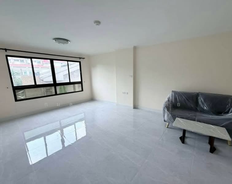 Lumpini Place Narathiwas 24, Bangkok, Sathu Pradit 19 Alley 3, Chong Nonsi, Yan Nawa, Bangkok, Studio, 34 sqm, Condo For Sale, by กมลกร ดาวลอย, 500477773 - DDproperty.com