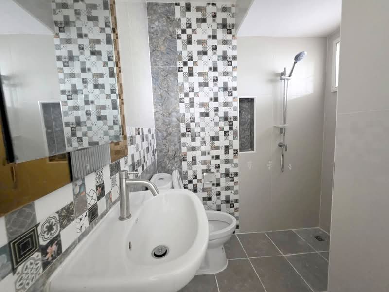 Golden Town Vibhavadi-Chaengwattana, Bangkok, Soi Chaengwattana 14, Thung Song Hong, Lak Si, Bangkok, 4 Bedrooms, 96 sqm, Townhouse For Sale, by วรินทร กูลจีรัง, 500477809 - DDproperty.com