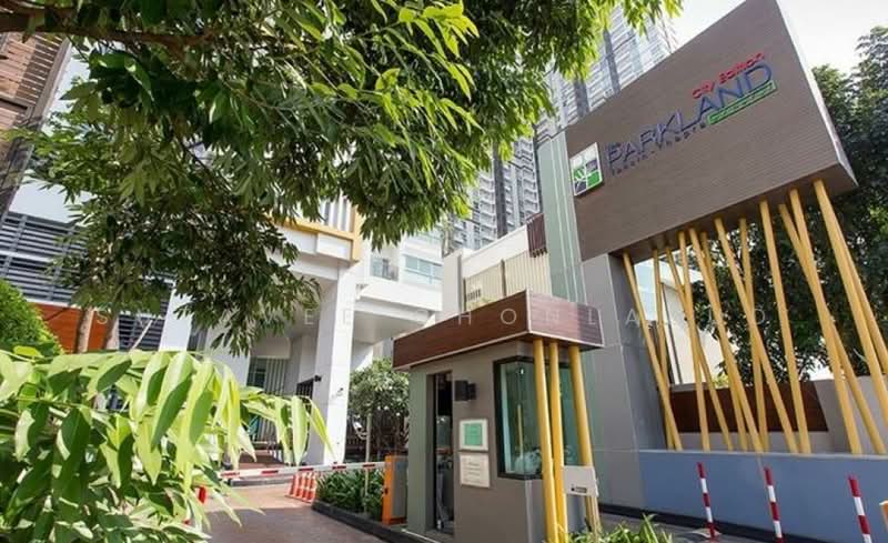 The Parkland Taksin-Thapra, Bangkok, 555 Somdet Phra Chao Tak Sin, Bukkalo, Thon Buri, Bangkok, 2 Bedrooms, 62 sqm, Condo For Rent, by Sutavee Chonlabud, 500477841 - DDproperty.com