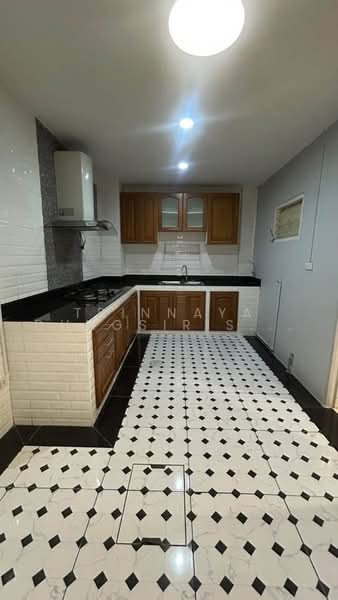 3-BR Townhouse, Bangkok, Dok Mai, Prawet, Bangkok, 3 Bedrooms, 150 sqm, Townhouse For Sale, by Trinnaya Dungsirisangthong, 500477849 - DDproperty.com