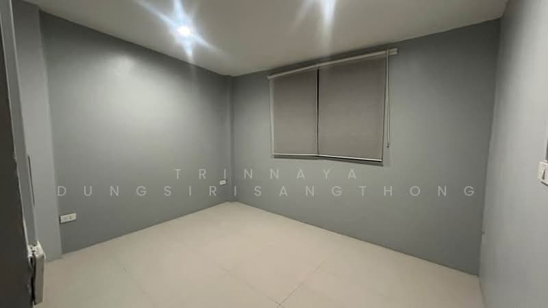 ทาวน์เฮ้าส์ 3-ห้องนอน, กรุงเทพ, ดอกไม้, ประเวศ, กรุงเทพ, 150 ตร.ม., ทาวน์เฮ้าส์ ขาย, โดย Trinnaya Dungsirisangthong, 500477849 - DDproperty.com