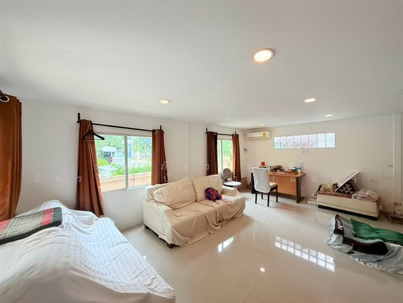นลินวิลล์ 3 (Nalin Ville 3), Bangkok, ถนนราษฎร์พัฒนา, Rat Phatthana, Saphan Sung, Bangkok, 4 Bedrooms, 200 sqm, Single Detached House For Sale, by คุณ ภัควรินธร อัครศักดิ์ปัญญา (แนน), 500477882 - DDproperty.com