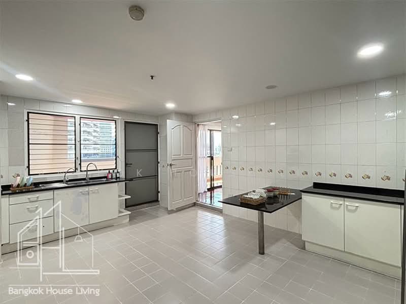 Sethiwan Mansion Sukhumvit 49, Bangkok, Soi Sukhumvit 49, Khlong Tan Nua, Watthana, Bangkok, 3 Bedrooms, 325 sqm, Condo For Rent, by Bangkok House Living, 500477883 - DDproperty.com