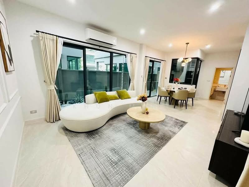 Baan Klang Muang Classe Sukhumvit 77, Bangkok, Soi On Nut 21, Suan Luang, Bangkok, 3 Bedrooms, 228 sqm, Single Detached House For Rent, by Khun Ming, 500477884 - DDproperty.com