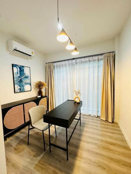 Baan Klang Muang Classe Sukhumvit 77, Bangkok, Soi On Nut 21, Suan Luang, Bangkok, 3 Bedrooms, 228 sqm, Single Detached House For Rent, by Khun Ming, 500477884 - DDproperty.com