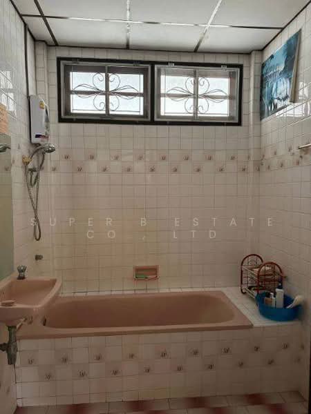 หมู่บ้านรุ่งเจริญ, Bangkok, สุขุมวิท101/1, Bang Chak, Phra Khanong, Bangkok, 5 Bedrooms, 200 sqm, Single Detached House For Sale, by Super B Estate Co., Ltd, 500477918 - DDproperty.com