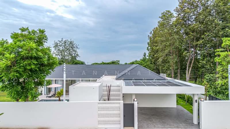 Modern Pool Villa for Sale | 3 Bedrooms | Nam Phrae, Hang Dong, Chiang Mai, Nam Phare, Hang Dong, Chiang Mai, 3 Bedrooms, 300 sqm, Villa For Sale, by Tanannat Porntadapattanayothin, 500477921 - DDproperty.com