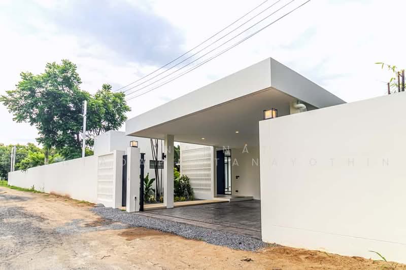 Modern Pool Villa for Sale | 3 Bedrooms | Nam Phrae, Hang Dong, Chiang Mai, Nam Phare, Hang Dong, Chiang Mai, 3 Bedrooms, 300 sqm, Villa For Sale, by Tanannat Porntadapattanayothin, 500477921 - DDproperty.com