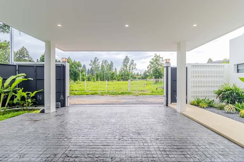 Modern Pool Villa for Sale | 3 Bedrooms | Nam Phrae, Hang Dong, Chiang Mai, Nam Phare, Hang Dong, Chiang Mai, 3 Bedrooms, 300 sqm, Villa For Sale, by Tanannat Porntadapattanayothin, 500477921 - DDproperty.com