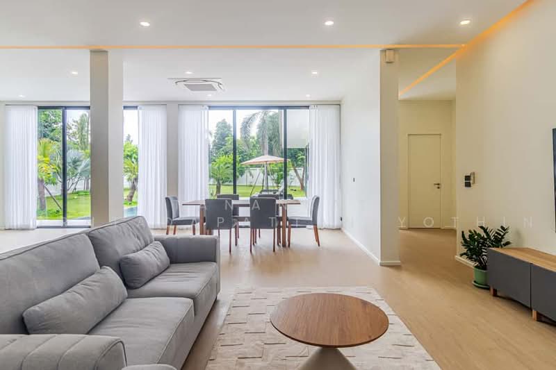 Modern Pool Villa for Sale | 3 Bedrooms | Nam Phrae, Hang Dong, Chiang Mai, Nam Phare, Hang Dong, Chiang Mai, 3 Bedrooms, 300 sqm, Villa For Sale, by Tanannat Porntadapattanayothin, 500477921 - DDproperty.com
