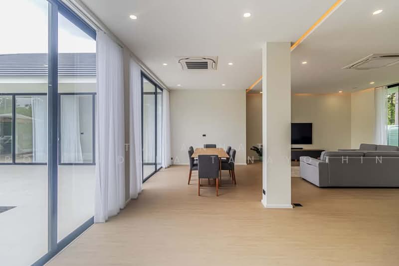 Modern Pool Villa for Sale | 3 Bedrooms | Nam Phrae, Hang Dong, Chiang Mai, Nam Phare, Hang Dong, Chiang Mai, 3 Bedrooms, 300 sqm, Villa For Sale, by Tanannat Porntadapattanayothin, 500477921 - DDproperty.com