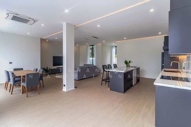 Modern Pool Villa for Sale | 3 Bedrooms | Nam Phrae, Hang Dong, Chiang Mai, Nam Phare, Hang Dong, Chiang Mai, 3 Bedrooms, 300 sqm, Villa For Sale, by Tanannat Porntadapattanayothin, 500477921 - DDproperty.com