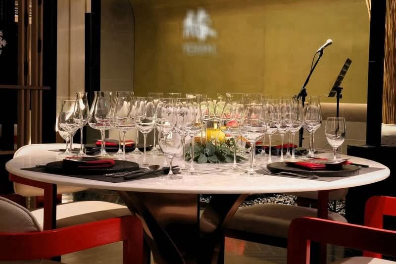 ธุรกิจร้านอาหารไฟน์ไดนิ่งระดับไฮเอนด์ ทองหล่อ - สุขุมวิท 38 ตกแต่งอุปกรณ์ครบพร้อมดำเนินกิจการ, กรุงเทพ, พระโขนง, คลองเตย, กรุงเทพ, 450 ตร.ม., กิจการ ขาย, โดย LINE @firststep, 500477957 - DDproperty.com