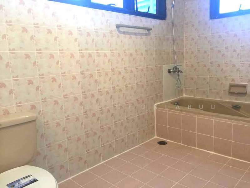 The Waterford Thonglor 11, Bangkok, 219 Soi Thonglor Sukhumvit Road, Khlong Tan Nua, Watthana, Bangkok, 3 Bedrooms, 193 sqm, Condo For Rent, by Sutavee Chonlabud, 500477980 - DDproperty.com