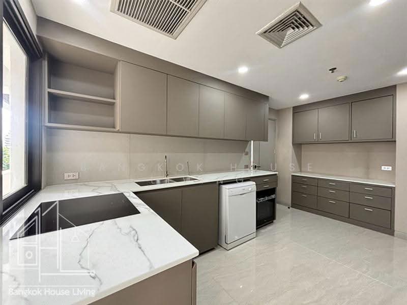Le Raffine Sukhumvit 24, Bangkok, Soi Sukhumvit 24, Khong Tan, Khlong Toei, Bangkok, 4 Bedrooms, 372 sqm, Condo For Rent, by Bangkok House Living, 500477982 - DDproperty.com