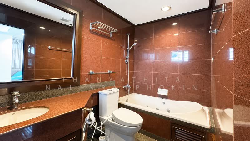 Richmond Palace, Bangkok, Soi Sukhumvit 43 Sukhumvit Road, Khlong Tan Nua, Watthana, Bangkok, 3 Bedrooms, 164 sqm, Condo For Rent, by Thanyathita Nalinratphokin, 500477985 - DDproperty.com