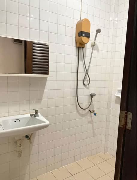 2-BR Townhouse, Bangkok, Khlong Chan, Bang Kapi, Bangkok, 2 Bedrooms, 93 sqm, Townhouse For Sale, by Jakree Buajatturat, 500477987 - DDproperty.com