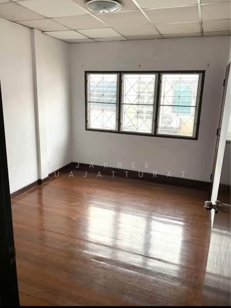 2-BR Townhouse, Bangkok, Khlong Chan, Bang Kapi, Bangkok, 2 Bedrooms, 93 sqm, Townhouse For Sale, by Jakree Buajatturat, 500477987 - DDproperty.com