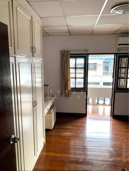 2-BR Townhouse, Bangkok, Khlong Chan, Bang Kapi, Bangkok, 2 Bedrooms, 93 sqm, Townhouse For Sale, by Jakree Buajatturat, 500477987 - DDproperty.com