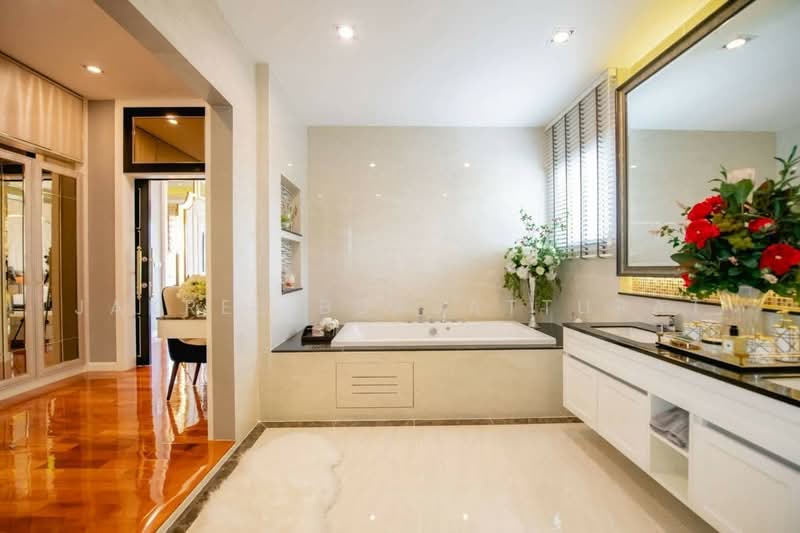 The Grand Lux Bangna-Suanluang, Bangkok, Kanchanaphisek Road, Dok Mai, Prawet, Bangkok, 4 Bedrooms, 537 sqm, Single Detached House For Rent, by Jakree Buajatturat, 500477992 - DDproperty.com