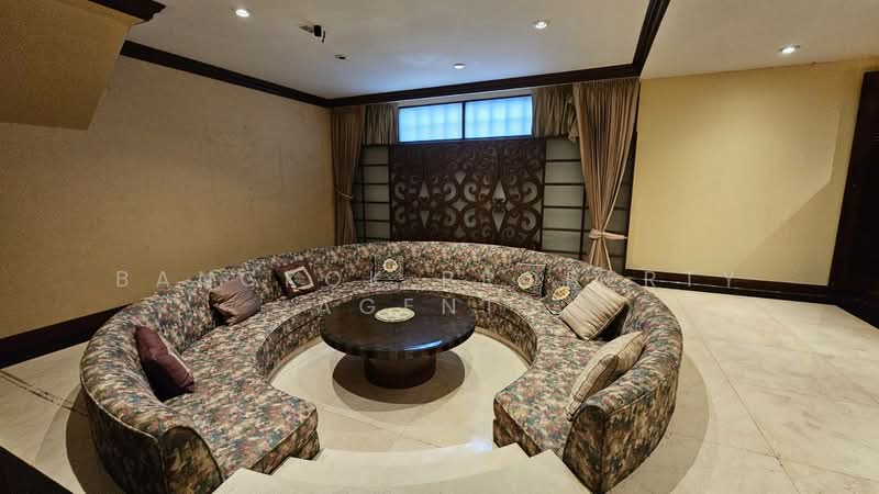 House in Sathorn, Bangkok, Thung Maha Mek, Sathon, Bangkok, 6 Bedrooms, 700 sqm, Single Detached House For Rent, by BANGKOK PROPERTY AGENTS, 500478008 - DDproperty.com