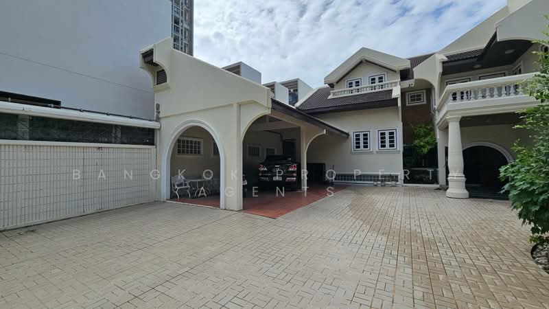 House in Sathorn, กรุงเทพ, ทุ่งมหาเมฆ, สาทร, กรุงเทพ, 700 ตร.ม., บ้านเดี่ยว ให้เช่า, โดย BANGKOK PROPERTY AGENTS, 500478008 - DDproperty.com