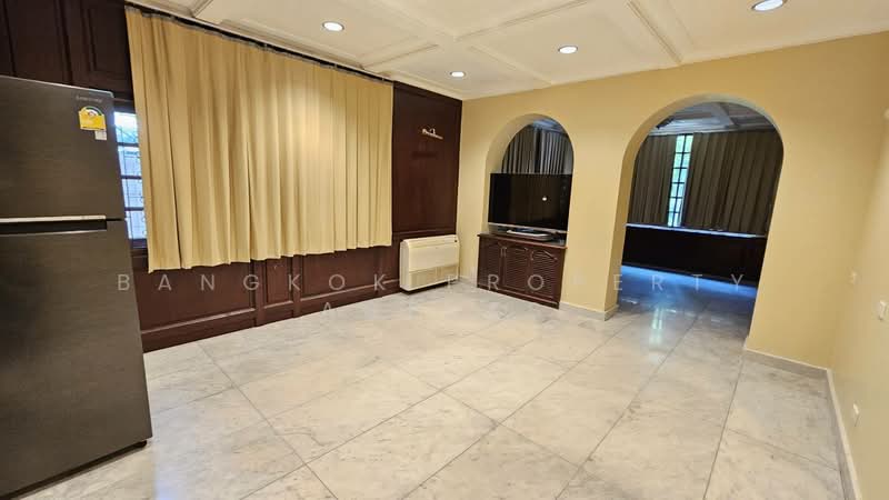House in Sathorn, Bangkok, Thung Maha Mek, Sathon, Bangkok, 6 Bedrooms, 700 sqm, Single Detached House For Rent, by BANGKOK PROPERTY AGENTS, 500478008 - DDproperty.com