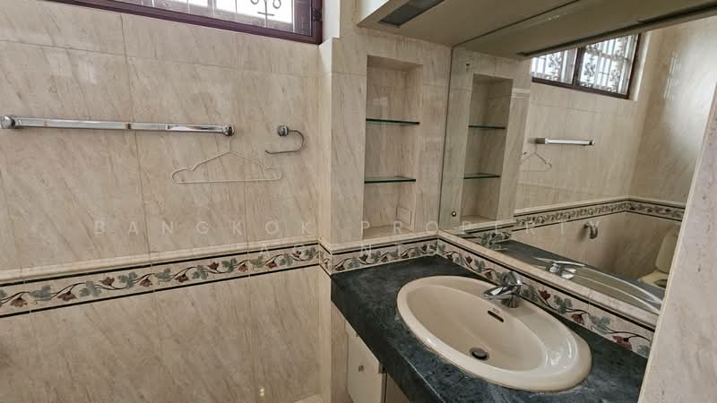 House in Sathorn, Bangkok, Thung Maha Mek, Sathon, Bangkok, 6 Bedrooms, 700 sqm, Single Detached House For Rent, by BANGKOK PROPERTY AGENTS, 500478008 - DDproperty.com