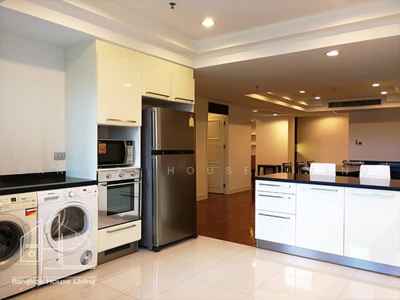 Shanti Sadan, Bangkok, 28 Sukhumvit 59, Khlong Tan Nua, Watthana, Bangkok, 2 Bedrooms, 190 sqm, Condo For Rent, by Bangkok House Living, 500478041 - DDproperty.com