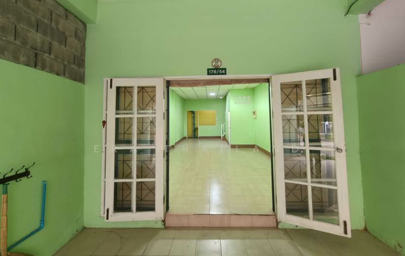 ทาวน์โฮม 2 ชั้น ทำเลในเมือง สุราษฎร์ธานี, Surat Thani, Makham Tia, Muang Surat Thani, Surat Thani, 2 Bedrooms, 73 sqm, Townhouse For Sale, by ERA Thailand, 500478052 - DDproperty.com