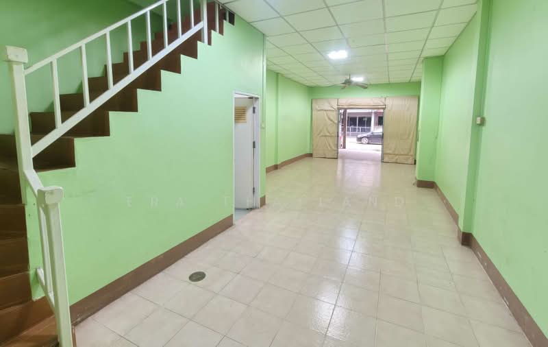 ทาวน์โฮม 2 ชั้น ทำเลในเมือง สุราษฎร์ธานี, Surat Thani, Makham Tia, Muang Surat Thani, Surat Thani, 2 Bedrooms, 73 sqm, Townhouse For Sale, by ERA Thailand, 500478052 - DDproperty.com