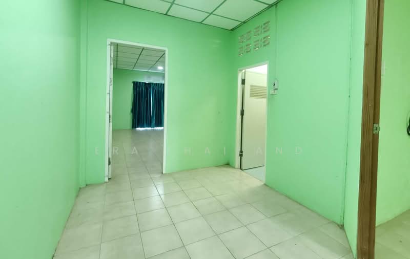 ทาวน์โฮม 2 ชั้น ทำเลในเมือง สุราษฎร์ธานี, Surat Thani, Makham Tia, Muang Surat Thani, Surat Thani, 2 Bedrooms, 73 sqm, Townhouse For Sale, by ERA Thailand, 500478052 - DDproperty.com