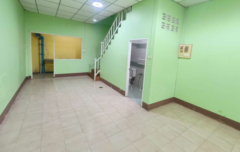 ทาวน์โฮม 2 ชั้น ทำเลในเมือง สุราษฎร์ธานี, Surat Thani, Makham Tia, Muang Surat Thani, Surat Thani, 2 Bedrooms, 73 sqm, Townhouse For Sale, by ERA Thailand, 500478052 - DDproperty.com