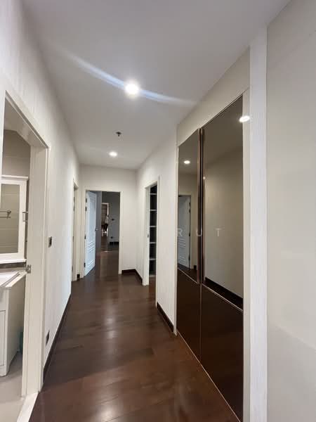 The Crest Phahonyothin 11, Bangkok, Soi Phaholyothin 11 Phaholyothin Road, Samsen Nai, Phaya Thai, Bangkok, 3 Bedrooms, 109 sqm, Condo For Sale, by Wachirarut K., 500478057 - DDproperty.com