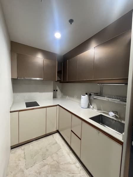 The Crest Phahonyothin 11, Bangkok, Soi Phaholyothin 11 Phaholyothin Road, Samsen Nai, Phaya Thai, Bangkok, 3 Bedrooms, 109 sqm, Condo For Sale, by Wachirarut K., 500478057 - DDproperty.com