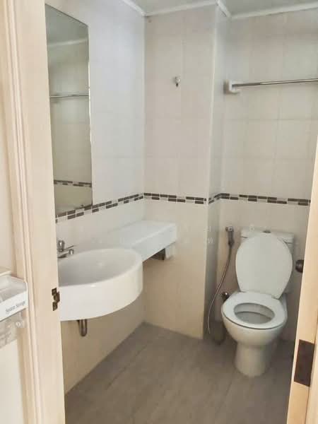 Lumpini Ville Ramkhamhaeng 26, Bangkok, Soi Ramkamhang 26, Huamark Road, Hua Mak, Bang Kapi, Bangkok, 1 Bedroom, 32 sqm, Condo For Sale, by AREA66 Real Estate Co.,Ltd, 500478078 - DDproperty.com