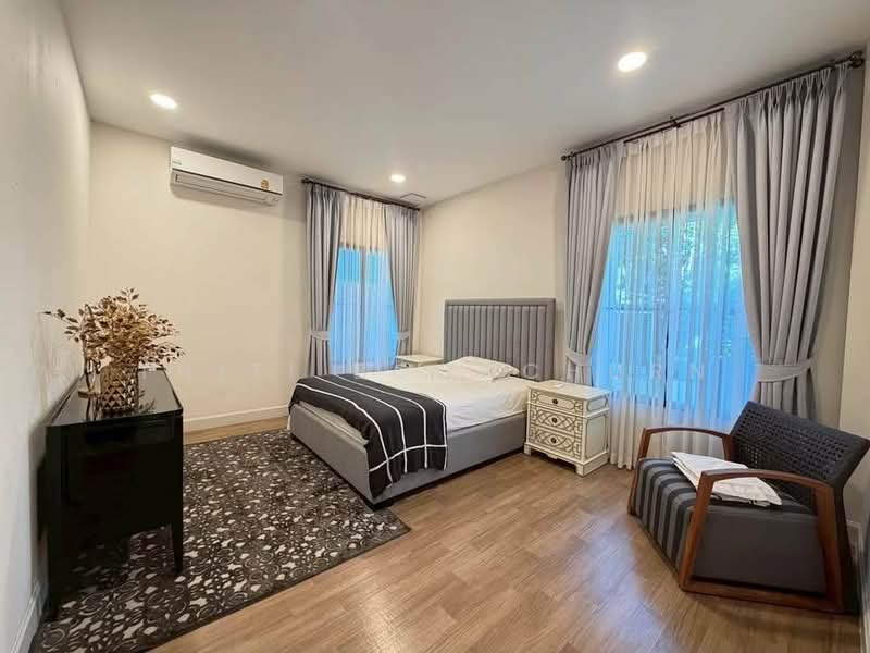 Nantawan Rama 9 - New Krungthepkreetha, Bangkok, Saphan Sung, Bangkok, 4 Bedrooms, 302 sqm, Single Detached House For Rent, by Thiti Boonchurn, 500478090 - DDproperty.com