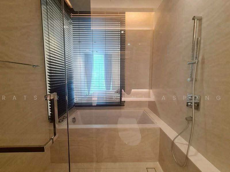 The Strand Thonglor, Bangkok, 36 Soi Sukhumvit 55, Khlong Tan Nua, Watthana, Bangkok, 2 Bedrooms, 90 sqm, Condo For Rent, by Ratsarin Sirinipaspong, 500478098 - DDproperty.com
