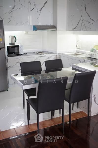 Le Vanvarothai, Bangkok, 27-2 Yommarat Alley, Silom, Bang Rak, Bangkok, 2 Bedrooms, 81 sqm, Apartment For Rent, by Sutavee Chonlabud, 500478107 - DDproperty.com