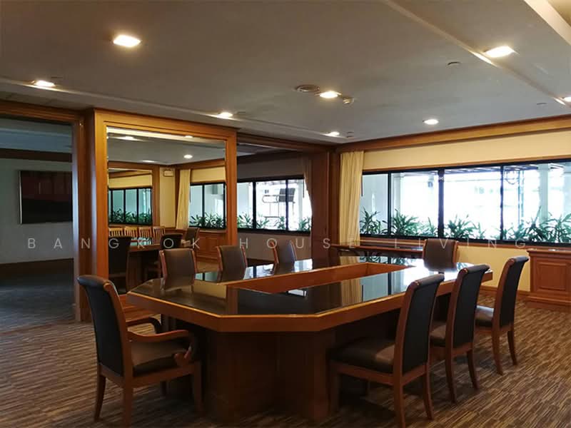 Centre Point Residence Phromphong, Bangkok, Soi Sukhumvit 39, Khlong Tan Nua, Watthana, Bangkok, 4 Bedrooms, 325 sqm, Condo For Rent, by Bangkok House Living, 500478128 - DDproperty.com