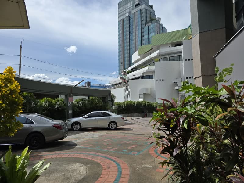 Fifty Fifth Tower, Bangkok, 84 Soi Sukhumvit 55, Sukhumvit Road, Khlong Tan Nua, Watthana, Bangkok, 2 Bedrooms, 165 sqm, Condo For Rent, by Amara Phuttharat, 500478146 - DDproperty.com