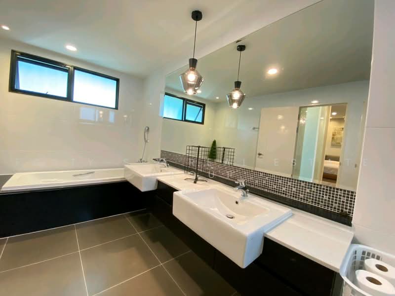 The City Pattanakarn, Bangkok, On Nut Road, Prawet, Bangkok, 8 Bedrooms, 400 sqm, Single Detached House For Rent, by Forty-Six Real Estate Group, 500478160 - DDproperty.com